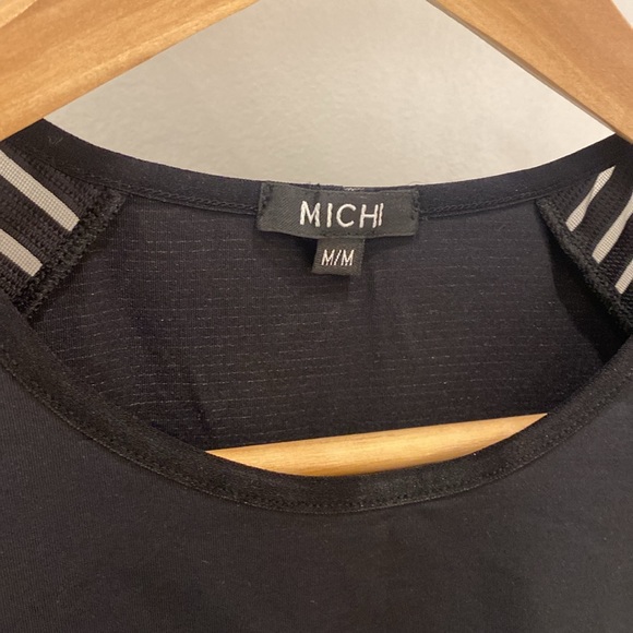 Michi workout tee “Banda” top size medium - Picture 3 of 5